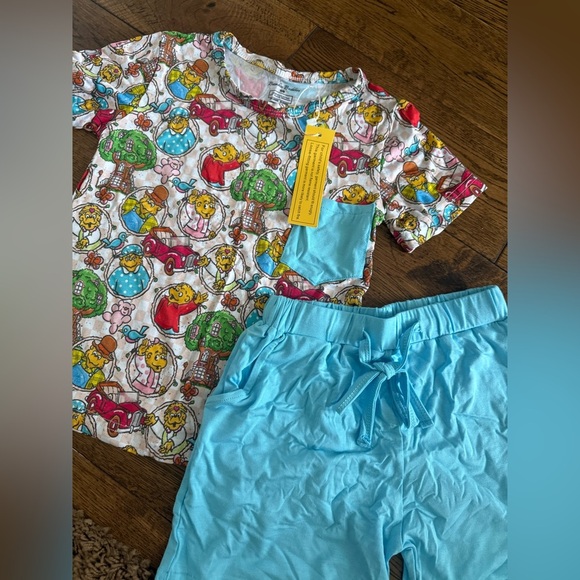 NWT Berenstain Bears Bamboo Daywear Set Size 5/6 - Picture 1 of 2